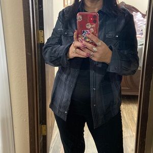 Cute Black shirt brand Burnside sz M